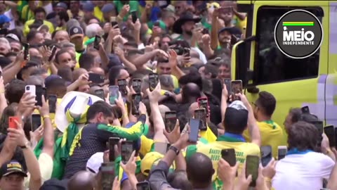 Jair Bolsonaro and São Paulo's Governor Tarcisio Freitas arrives at the central podium