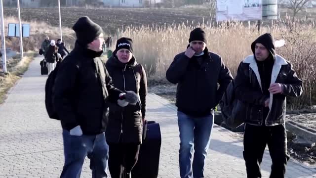 War has started, say Ukrainians fleeing to Poland