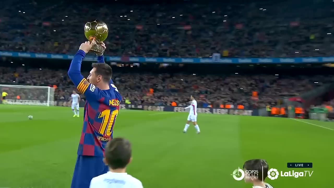 ALL 8 Iconic ballon d'Or Presentations of Lionel Messi !