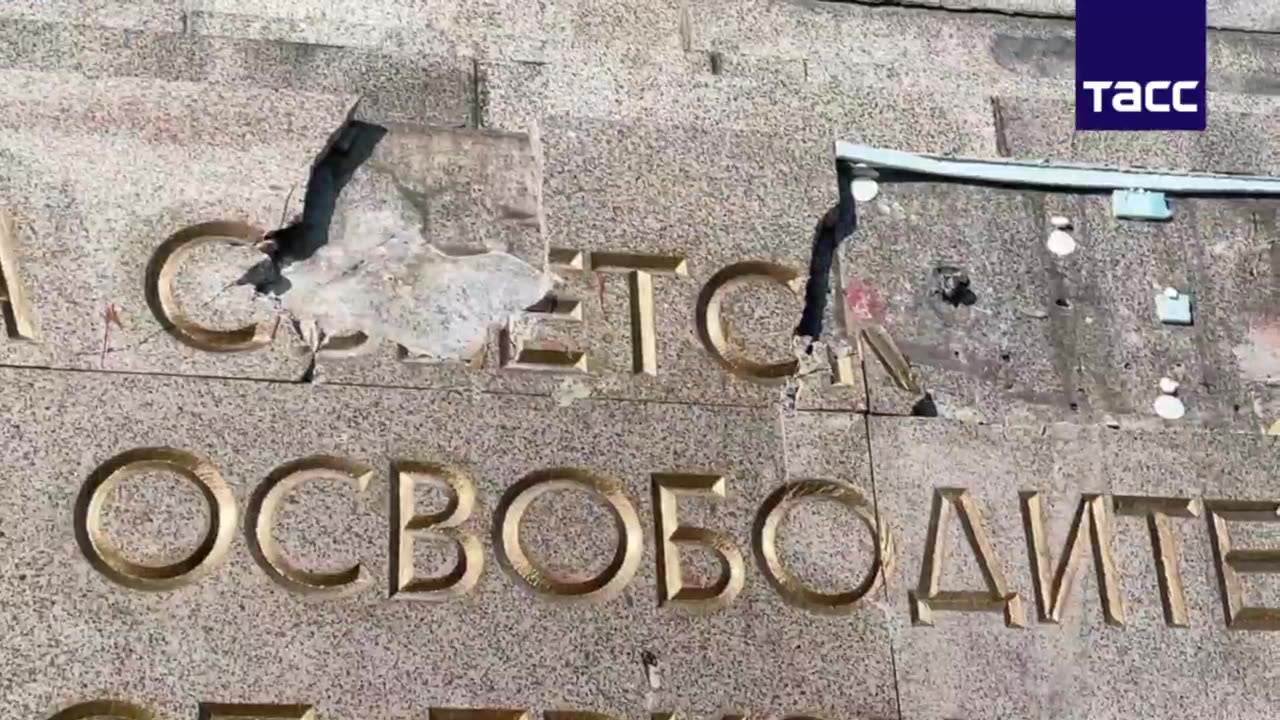 Nacisté zaútočili na stanové městečko obránců pomníku sovětské armády v Sofii