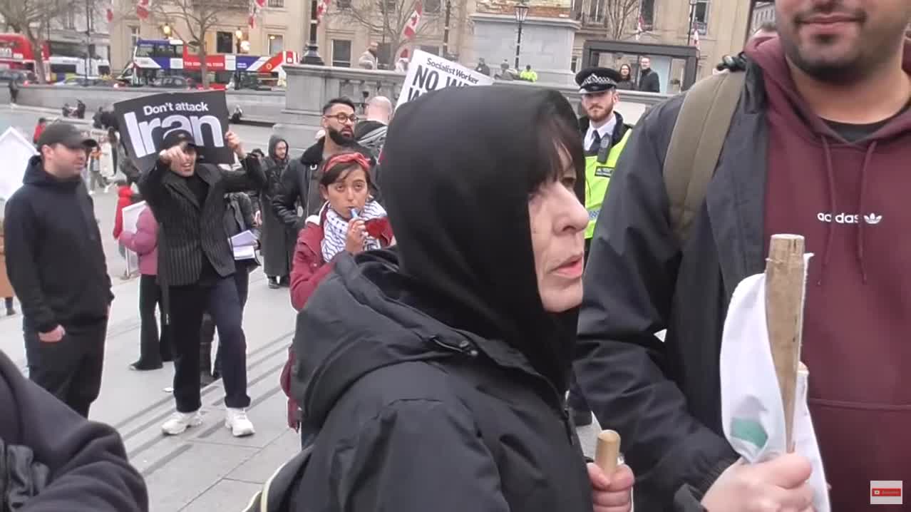 Lefty's get triggered over american flag Trafalgar square 11/01/2020 PART 8
