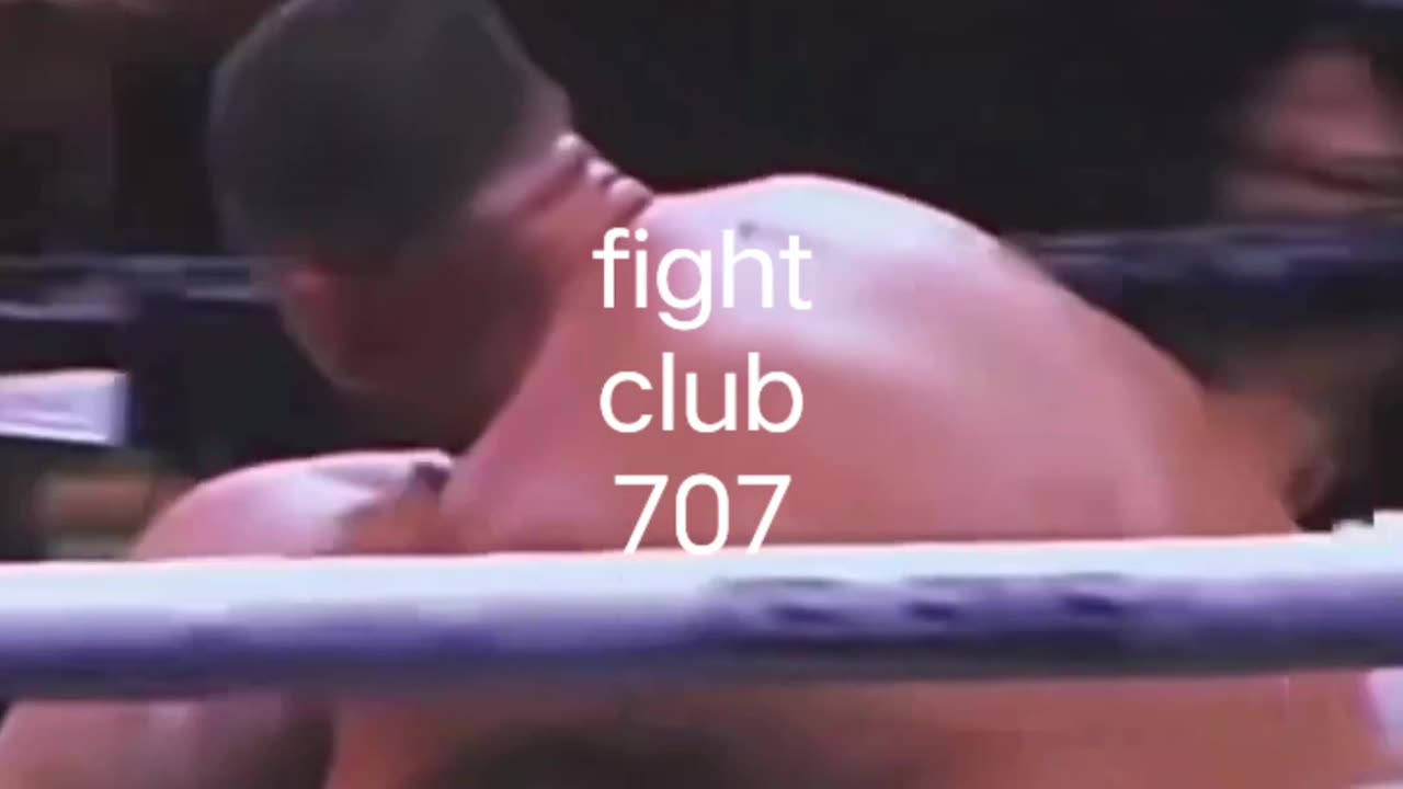 Nate diaz chokimg jake in the last round