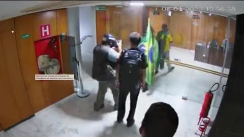 Tinha um cinegrafista no ataque ao Palácio do Planalto?