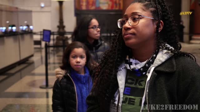 NYPD arrests Anti-Mandate activists demonstrating at the Museum of Natural History