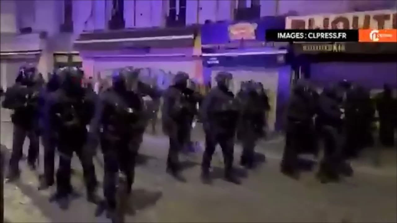 ►🚨▶ ⚡️⚡️ 🇫🇷French Riot Police CORNERED by violent clashes over French election results