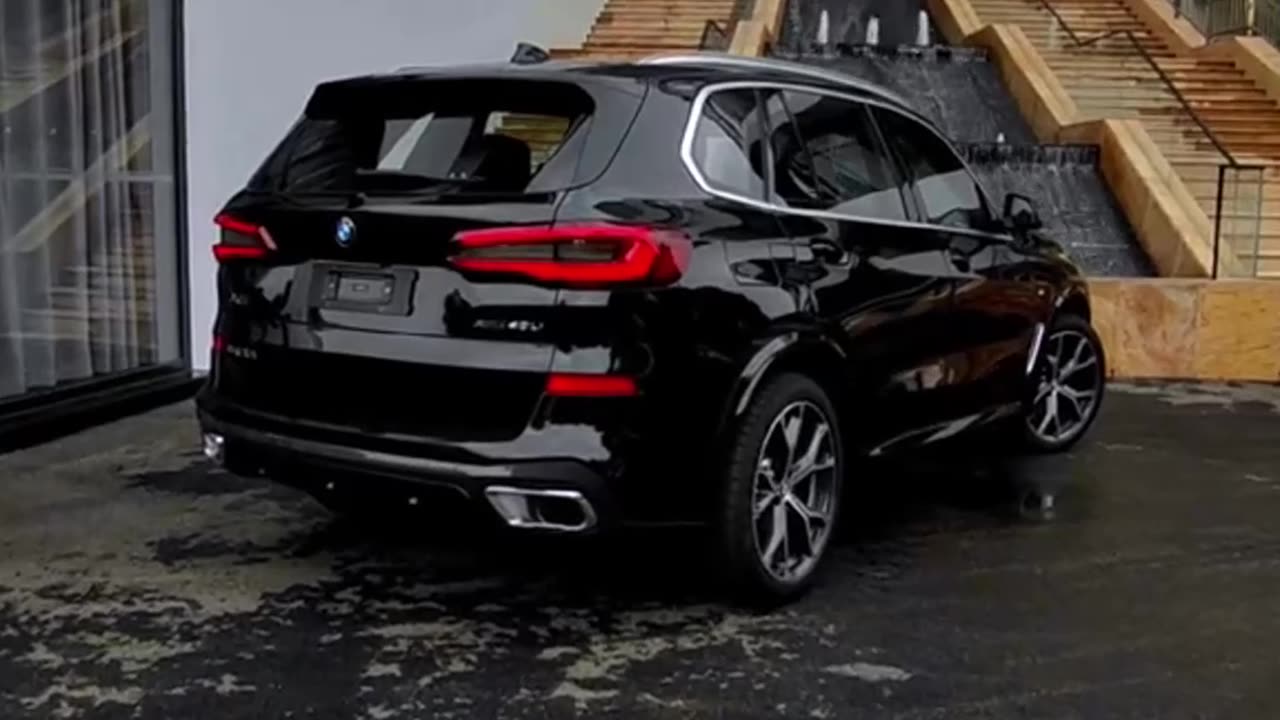 BMW X5 M Sport Scale Model for your workspace