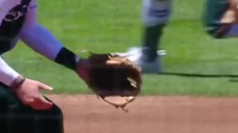 😎The glove decided to take a day off