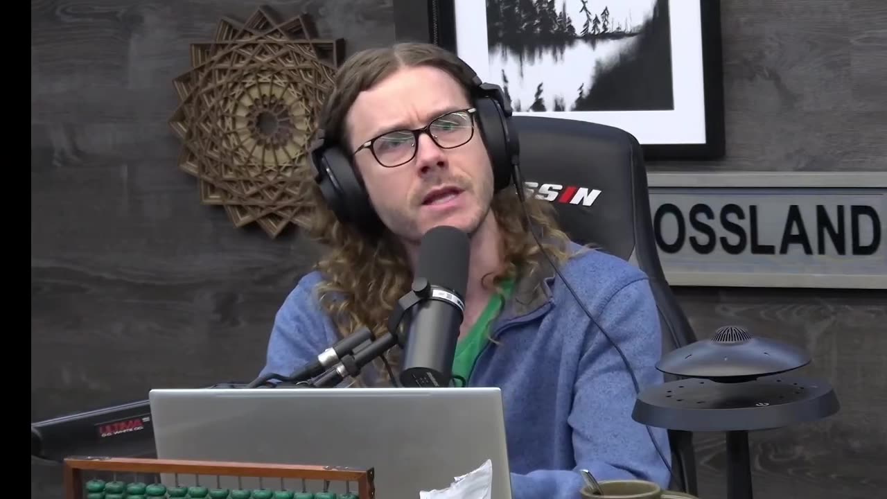 I can't describe this clip. Please do in comments