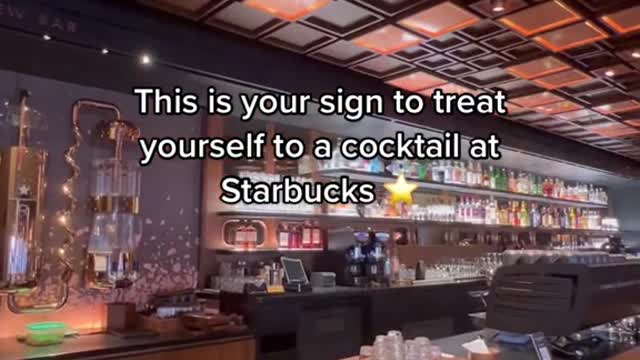 Fun fact Starbucks reserve has cocktails 🤩 #viral #starbucksreserve #starbucks #cocktails