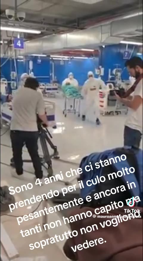 La pandemia dei covidioti.