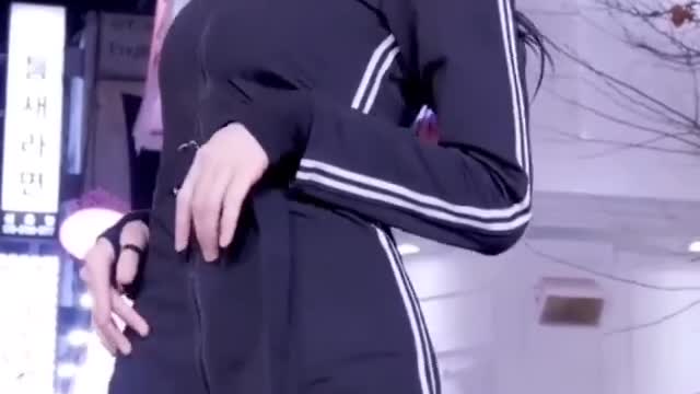 SEXY KOREAN GIRL DANCING