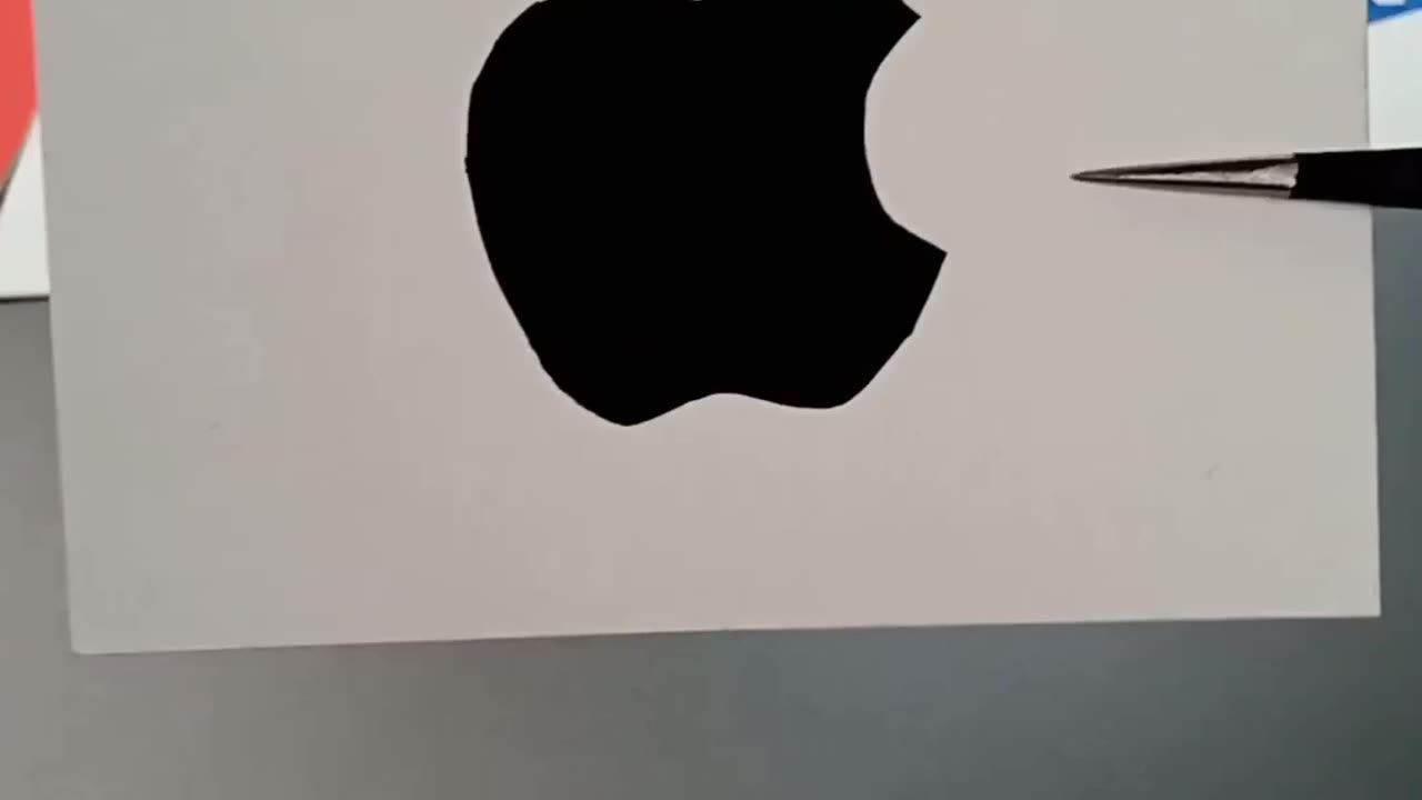 Drawing APPLE Logo Using a Posca Marker! satisfying!