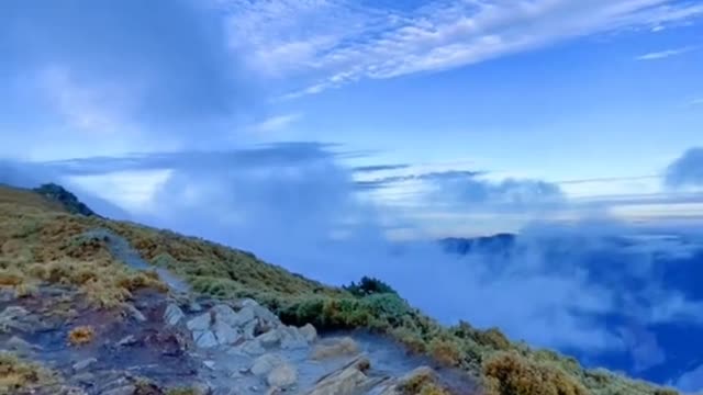 one of the tourist attractions here in Taiwan sea of clouds nantou