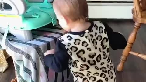 Funny Baby Dancing