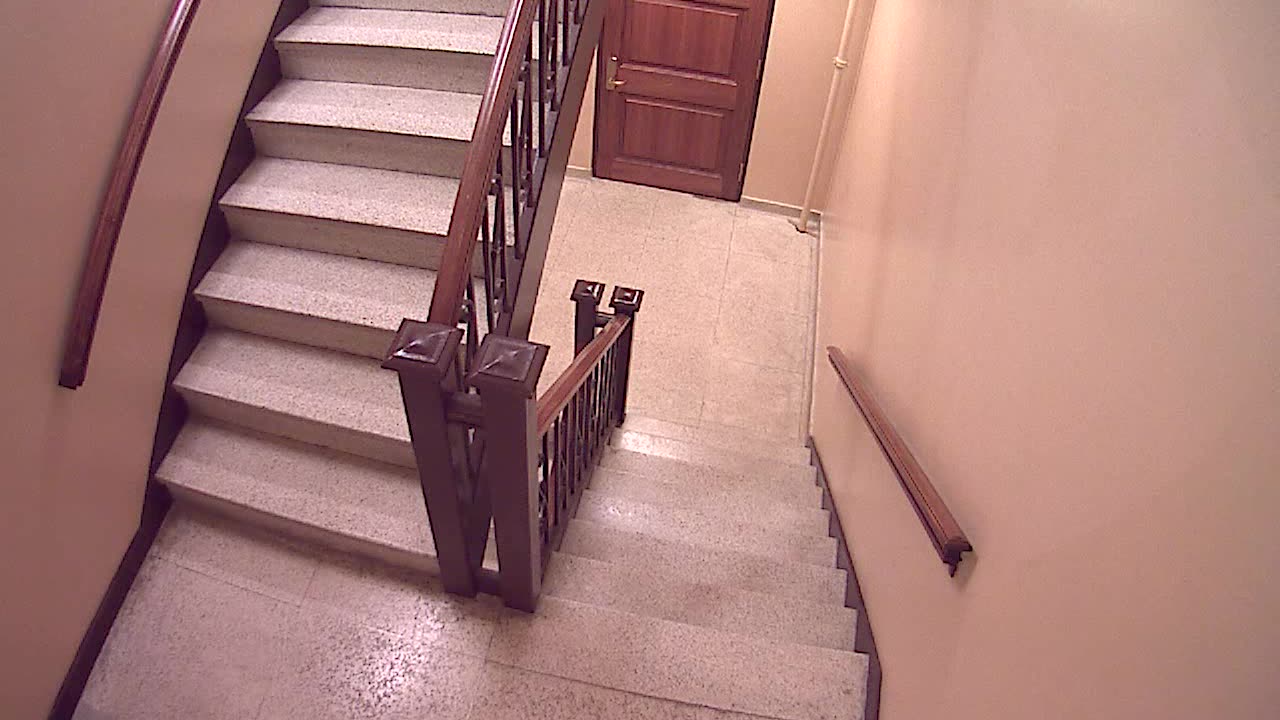 0455USCH03H405Stairwell_2021-01-05_18h40min05s177ms.mp4