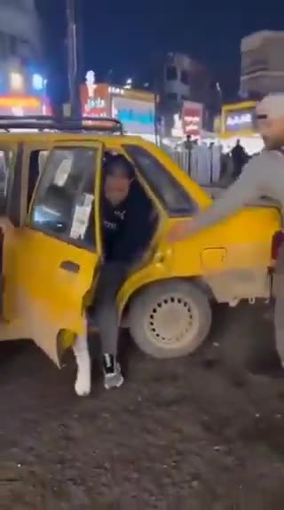 Quando devi andare a visita per la pensione e dimentichi con quale gamba zoppicare