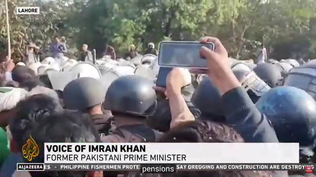 🔴LIVE _ Chairman PTI Imran Khan Speaking with Al-Jazeera English on Current Situation in Zaman Park