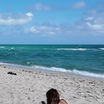 MIAMI BEACH IS ALWAYS HOT