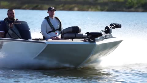 Lowe Bass Boats | Stinger 198