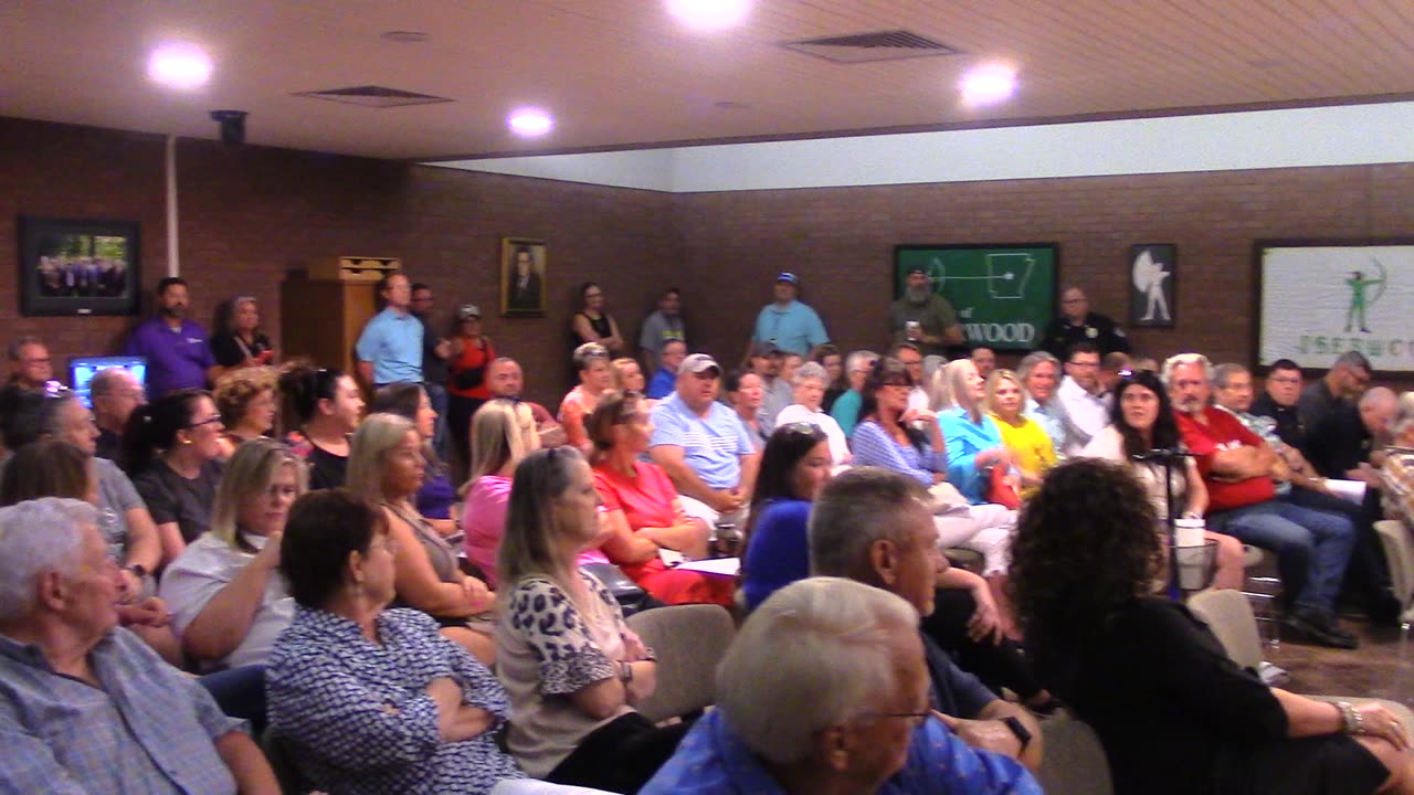 Joey's Bar & Grill owner Caitlin Baum speech before the Sherwood City Council