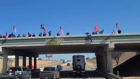 Freedom Convoy: Texans line the roadside east of Amarillo in support