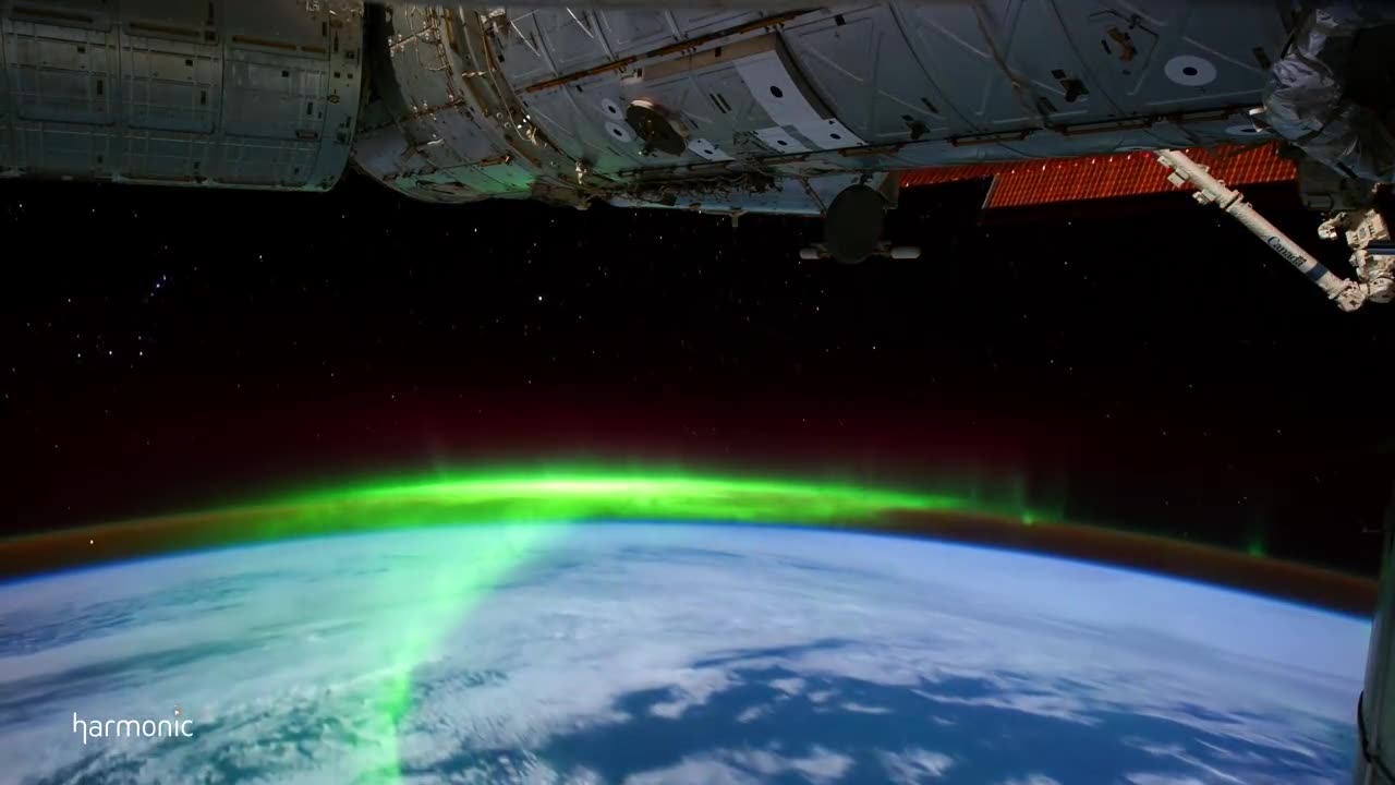 Stunning Aurora Borealis from Space in Ultra-High Definition (4K)