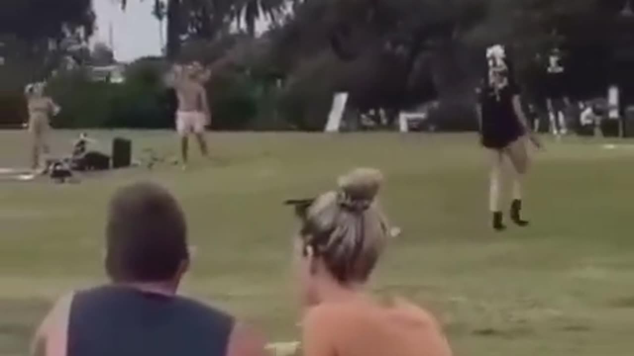 Police officer subdues drunk women in US