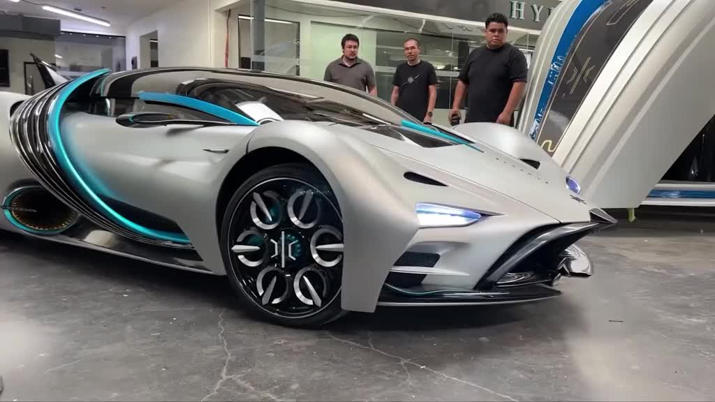 The hydrogen powered sports car has a range of 1635