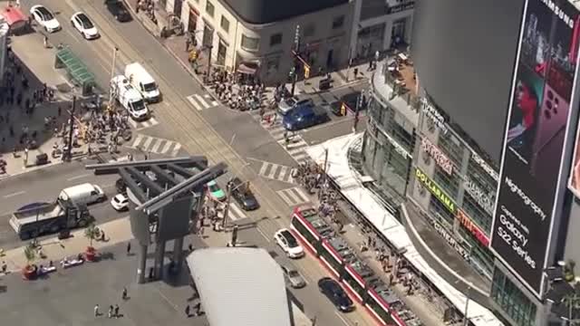 MAJOR POWER OUTAGE HITS DOWNTOWN TORONTO