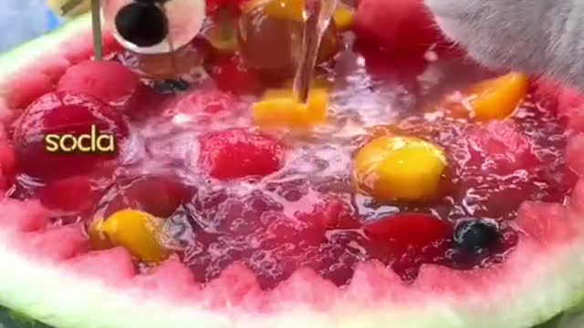 Super Chef Cat Makes Fruit Ice Watermelon