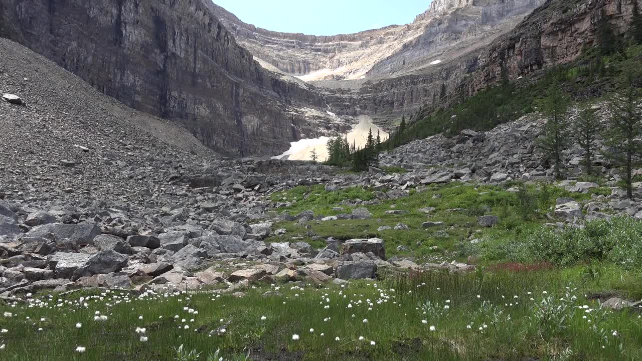 Lake Louise & Moraine Lake, Banff NP, Canada [Amazing Places 4K]-18