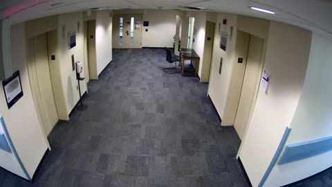 8005FCOB03ElevatorLobby_2021-01-06_14h40min00s900ms.mp4