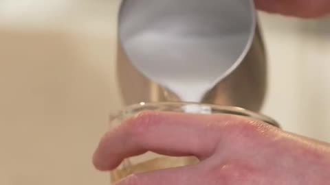 How To Steam Milk LIKE A PRO Using Breville bambino plus
