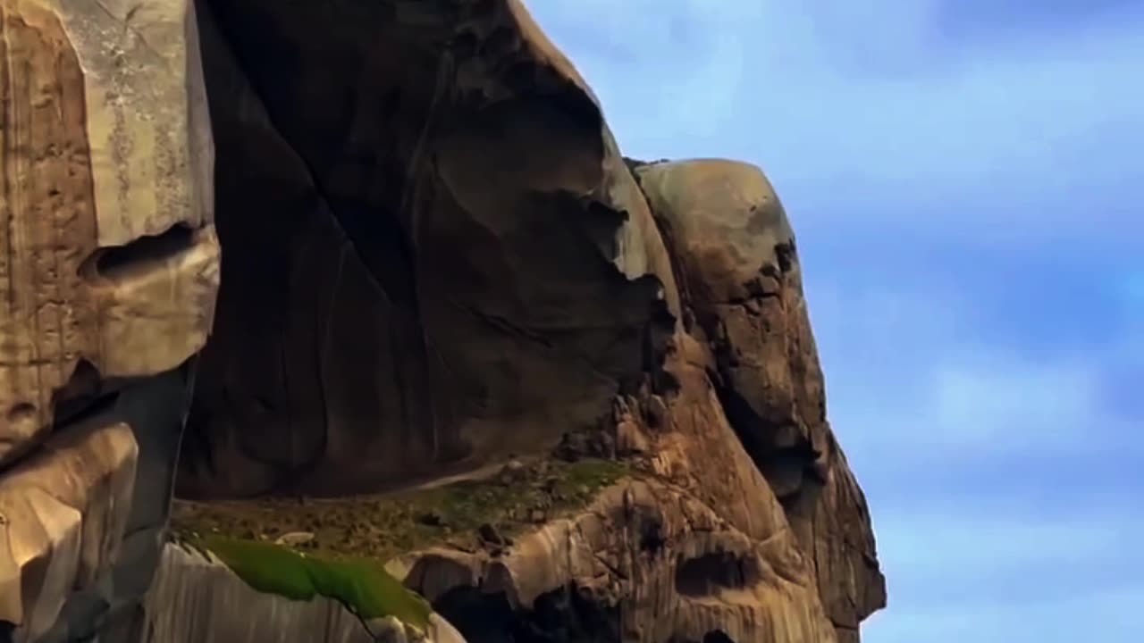 Skull Rock||Cleft Island 🏝️