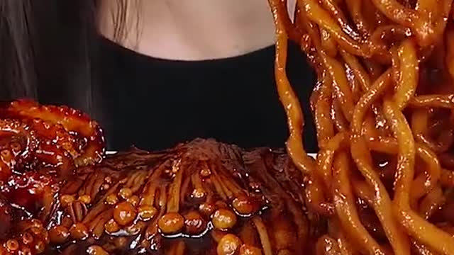 Black Bean Noodles, Spicy Enoki Mushrooms, Baby Octopus #zoeyasmr #zoeymukbang #bigbites #mukbang #a