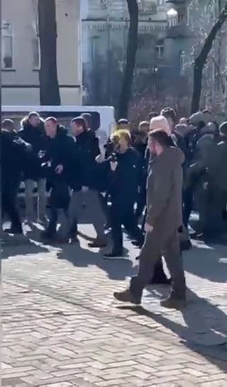 @TheInsiderPaper BREAKING: US President Joe Biden makes surprise visit to Kyiv, Ukraine