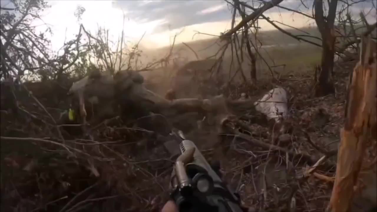 An episode of one of the clashes with Russian soldiers filmed by the Ukrainian military.