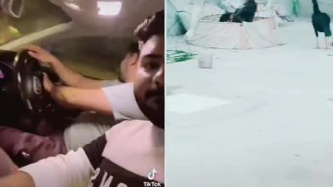 Ο Αμπουλάχ οδηγεί Audi στην Ελλάδα και χτίζει 3όροφο παλατάκι στο Πακιστάν.
