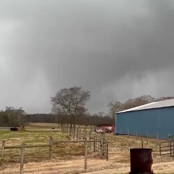Confirmed Large & Very Dangerous Tornado on the Ground in Alabama