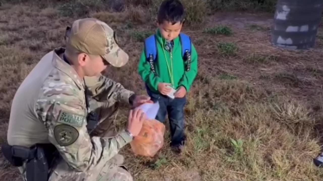 2-Yr-Old Boy Found by TX State Police on Border By Himself With Backpack & Disturbing Note Inside