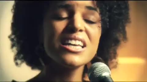 Laura Izabor - ‘Break Up’
