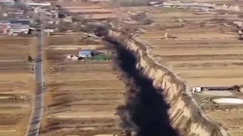 Fresh video of a crustal rupture in Hatay, Turkey