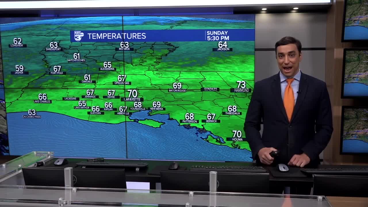 Bradley's Weather Forecast Part 1 5pm 11-27-22