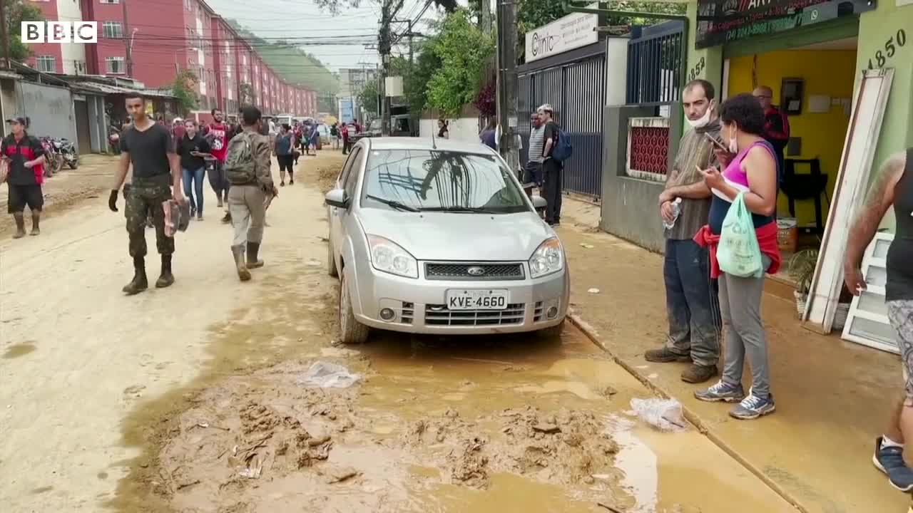 Deadly landslides wreak havoc in Petrópolis, Brazil - BBC News