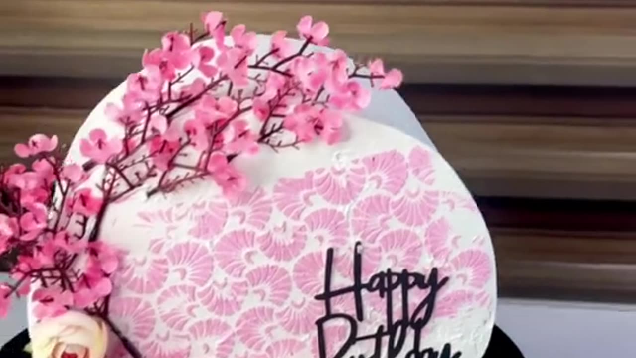 Trending cake design.