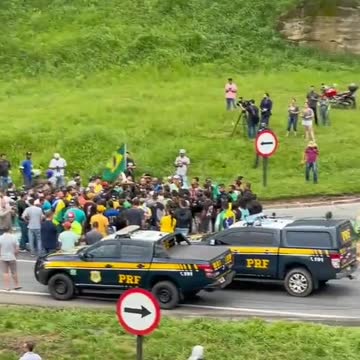 Brazil is going off -- Truckers and farmers block roads