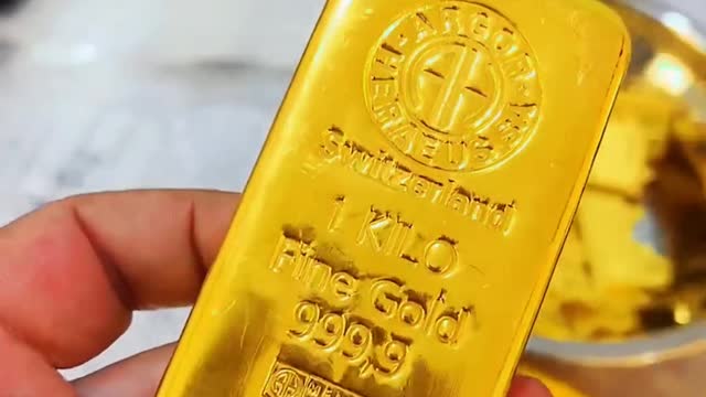 Gold tranding
