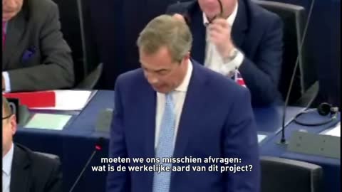 Farage_ De EU past de Brezjnevdoctrine toe (ondertiteld) Old but good.