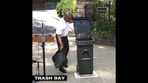 TRASH DAY IN NYC