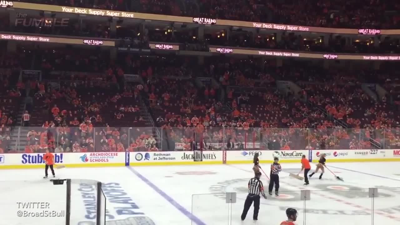 Philadelphia Flyers Fans Yell Obscenities During Moment of Silence for Ed Snider